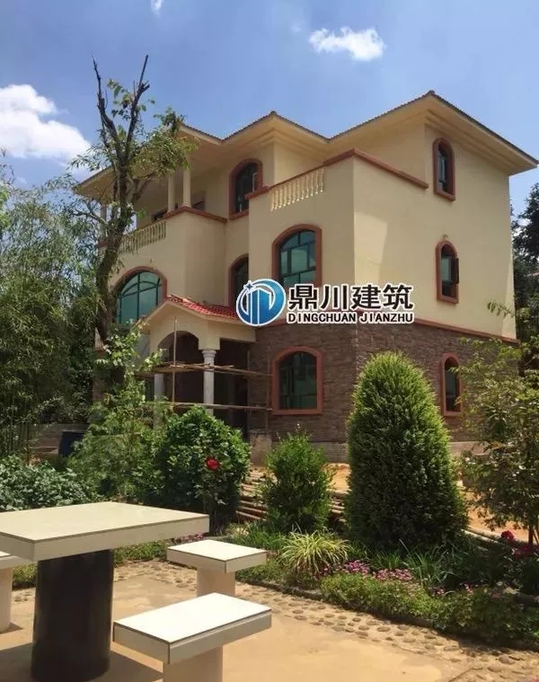 三層旋轉(zhuǎn)樓梯復(fù)式農(nóng)村別墅建房案例，大氣漂亮得不像話！