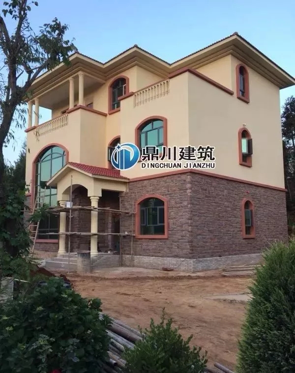 三層旋轉(zhuǎn)樓梯復(fù)式農(nóng)村別墅建房案例，大氣漂亮得不像話！