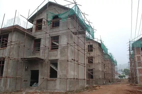 農村自建房選擇夏季開建，這些注意事項你要清楚！